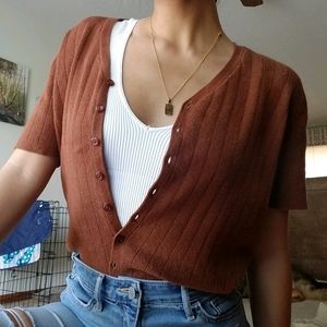 Vintage chocolate short leave button-up sweater